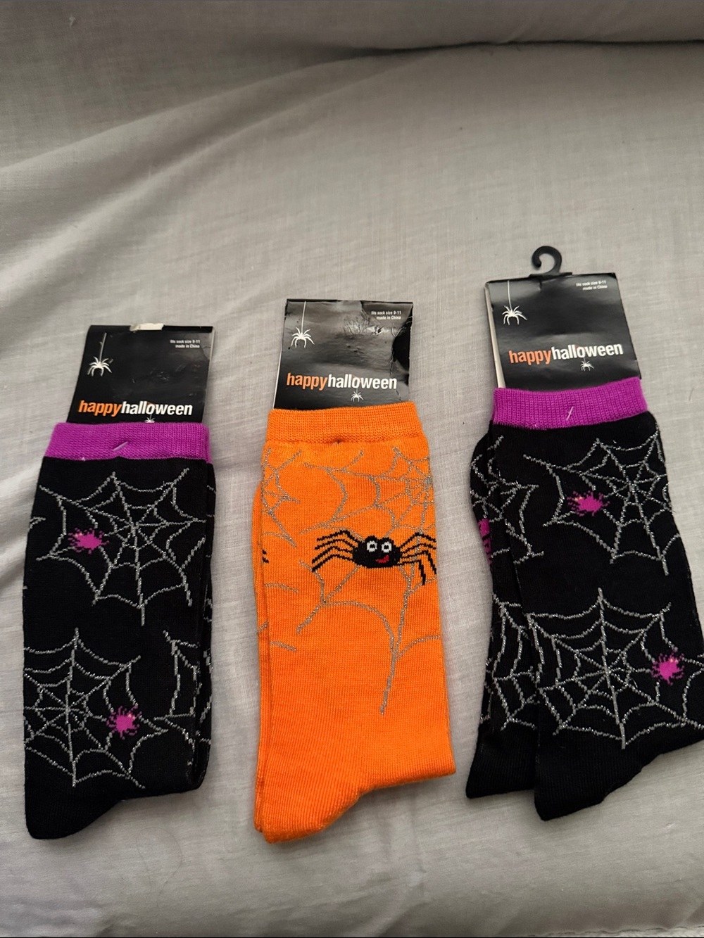 Womens 3 pair Halloween Spider Web Socks - Black & Orange. Size 9-11